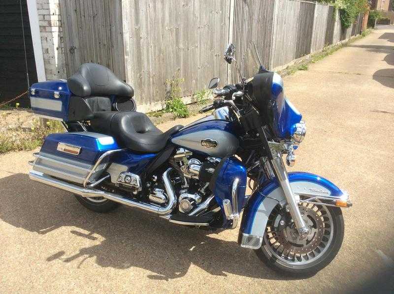 Harley Davidson FLHTCU Electra Glide Ultra Clas 2010