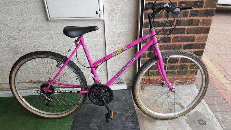 Hawk Trakatak Ladies Mountain Bike. 18 speed. 26 inch wheels (Suit 16 yrs to Adult).