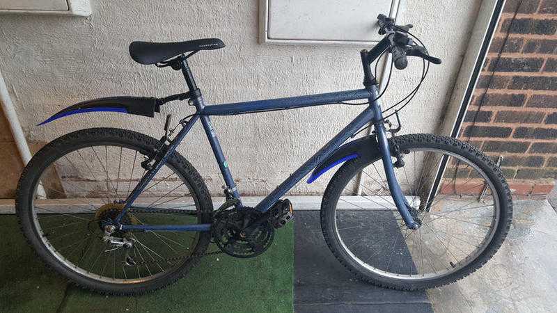 Hawk Trakatak Mountain Bike. 15 speed. 26 inch wheels (Suit 16 yrs to Adult).