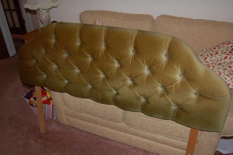 HEAD BOARD FOR A KING SIZE BED AS PHOTO