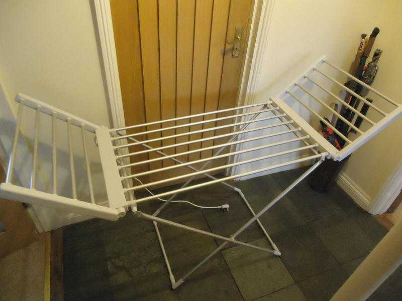 Heated drying rack