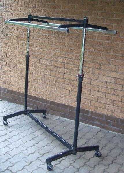 Heavy duty clothes rail