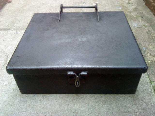 heavy duty lockable metal tool box