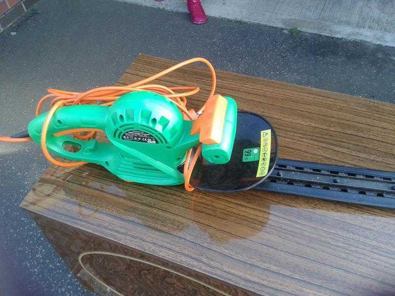 Hedge trimmer