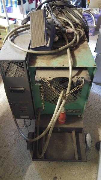 HELIARC L-TEC 250HF TIG WELDER ACDC WITH TRANSCOOLER. 3, 2 amp SINGLE PHASE.