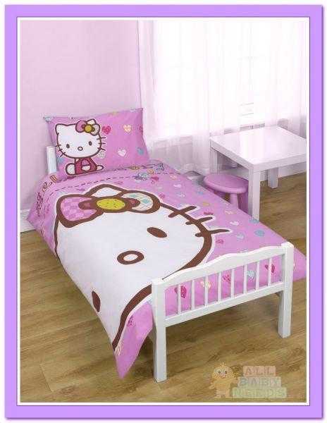 hello kitty cotbed duvet set new and packaged reduced price