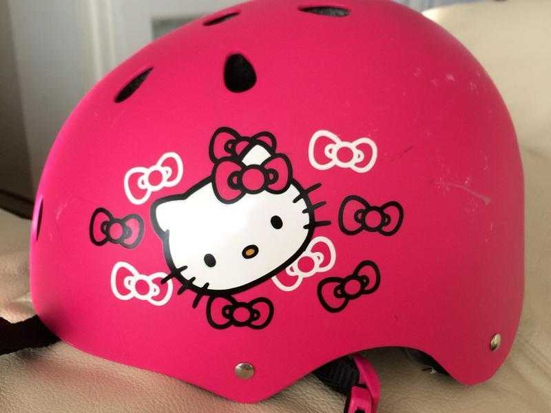 HELLO KITTY HELMET