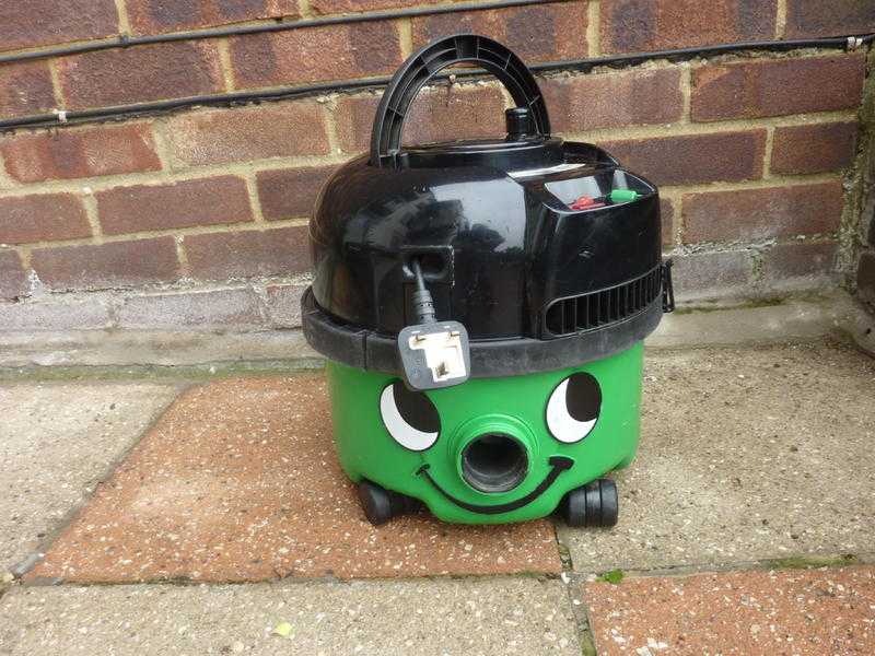 Henry 2. speed vacuum cleaner