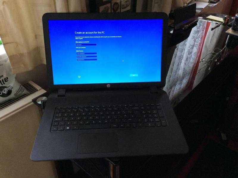 Hewlett Packard N7K 10EA-ABU laptop featuring Windows 10