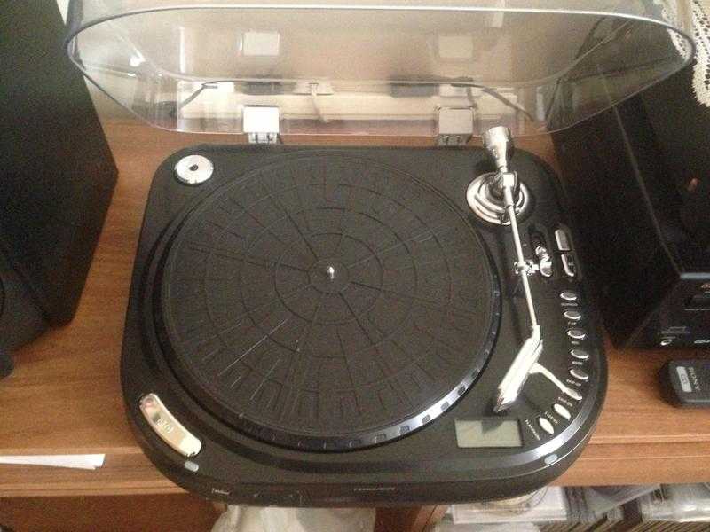 HI-FI RECORD PLAYER