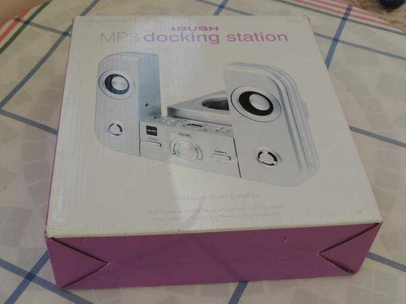 HIGH QUALITY BRAND quotBUSH MP002 MP3 DOCKING STATIONquot MINT CONDITION, AS NEW