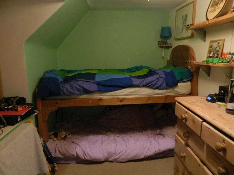 High Solid wood single bed