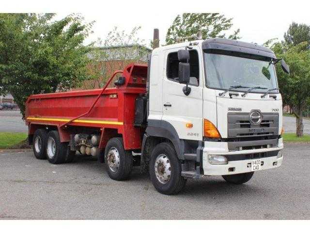 Hino 700 2008