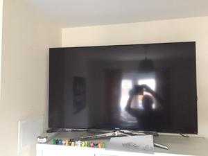 Hisense55 quot 3d fhd freeview smart tv boxed with accessories for quick only 450
