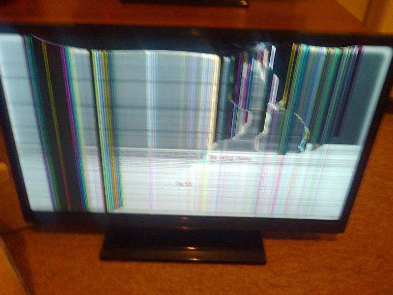 Hitachi TV (broken LCD)