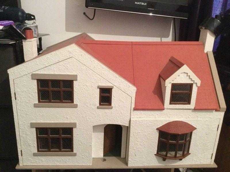 Hnad Made Wooden Dolls House