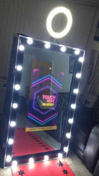 Hollywood Selfie Mirror Hire- Perfect for all occasions