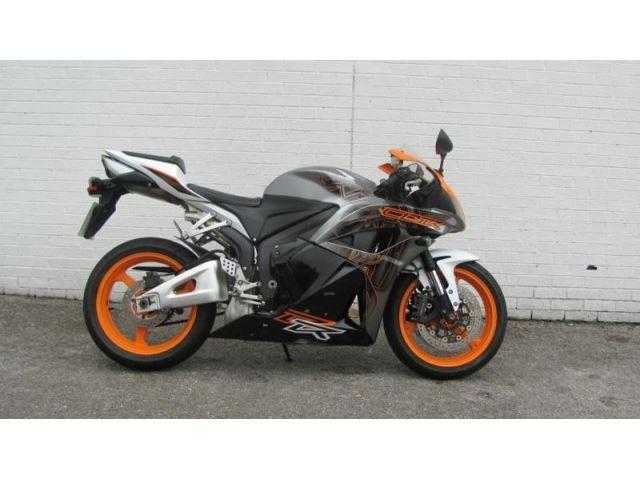 Honda CBR 2011