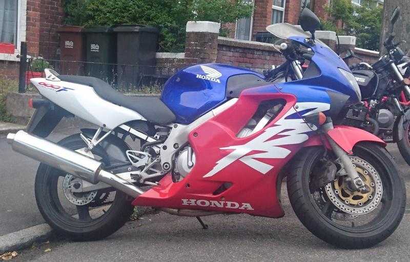 Honda CBR 600F RedWhiteBlue 27.5k miles MOT - April 2017 New tyres front and rear.