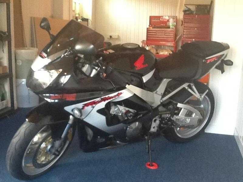 Honda cbr fireblade  2001