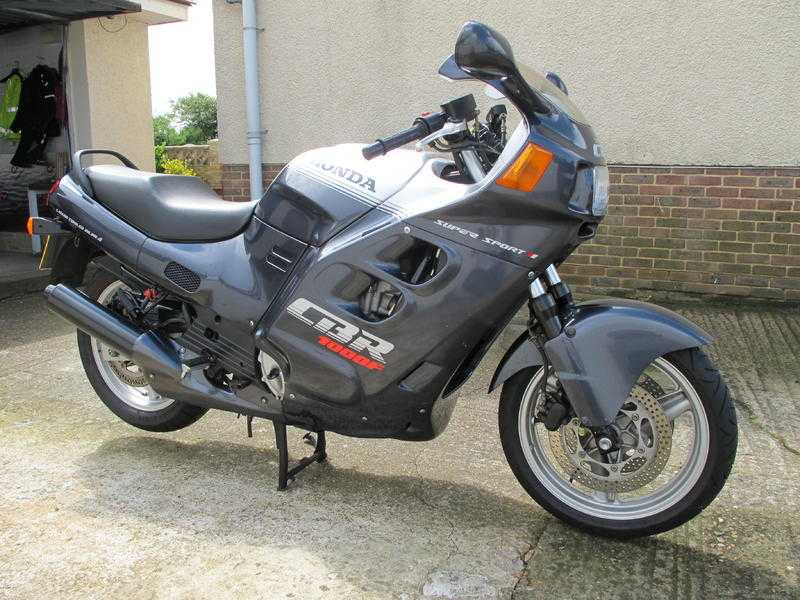 Honda CBR1000F  1988