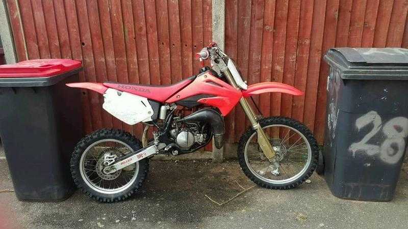 Honda CR  85  dirt bike