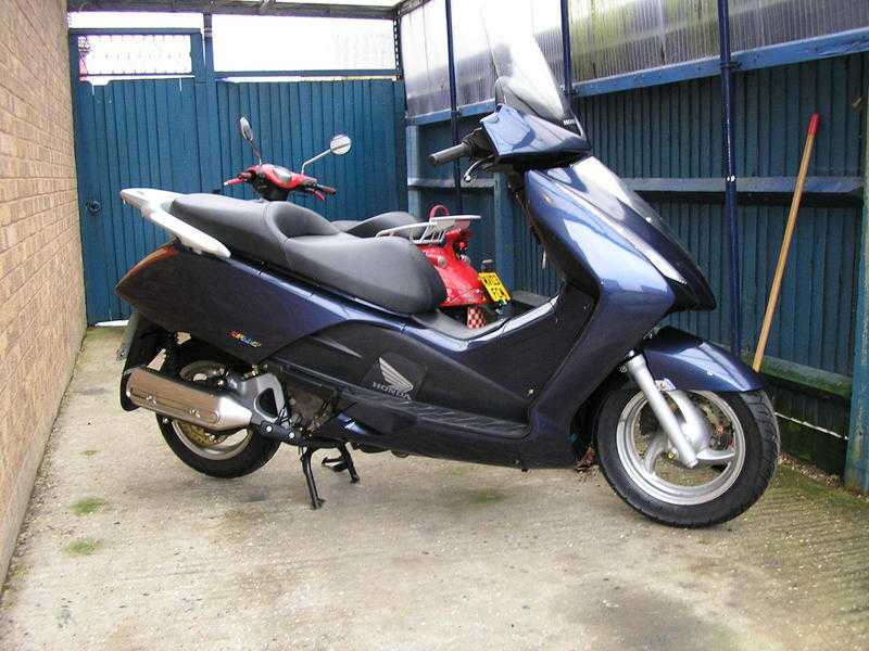 honda FES 125 Pantheon 2004