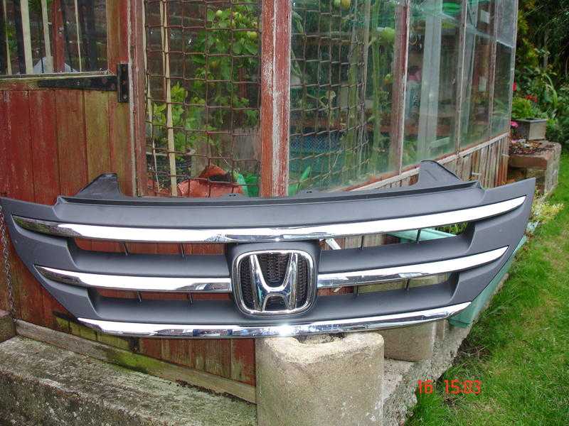 Honda Grill. CRV.  64 plate.