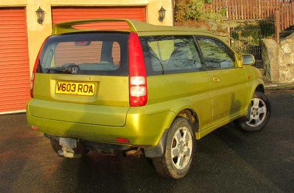 HONDA HRV 1590cc 3 door Hatchback x4 wheel drive, Yellow