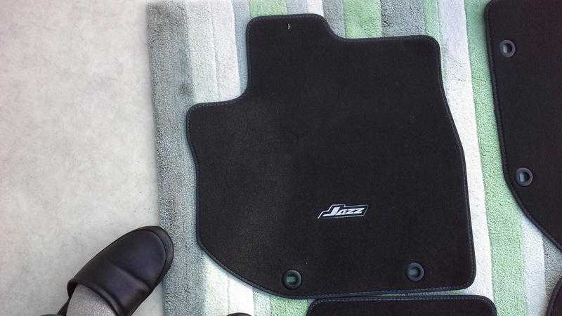 Honda jazz car mats