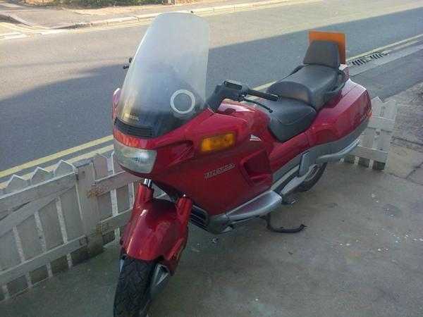 Honda PC 800 1990 - Sale Due to ill health - No MOT - Low Mileage - New Battery, Break pads and Filter