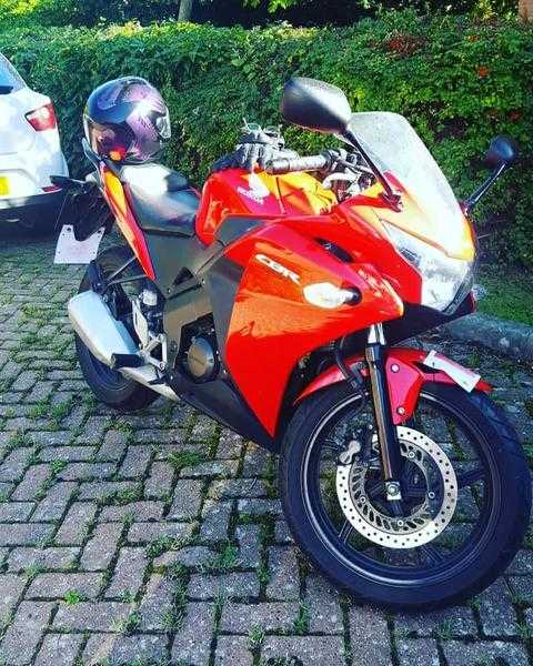 Honda Red CBR125R 2014