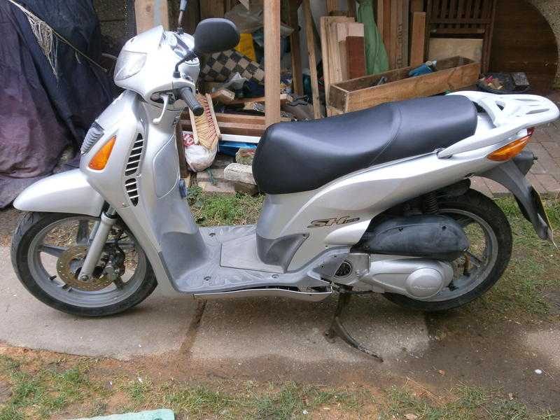 Honda SH 125 ScooterMoped