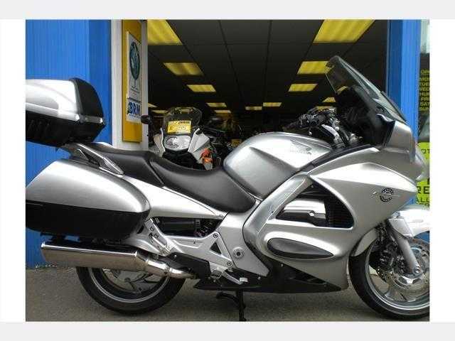 Honda ST1300 Pan European 2004