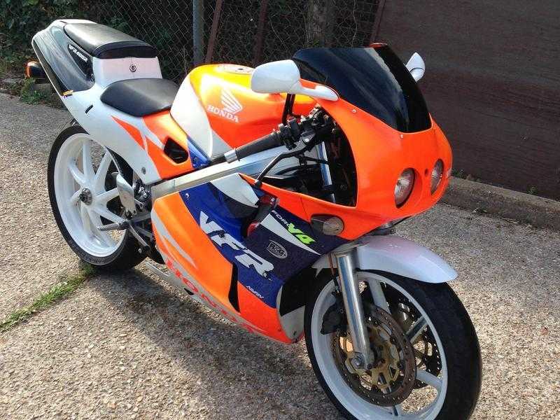 Honda vfr nc30 1991