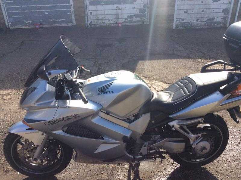 Honda VFR800F2, VTEC, 2002