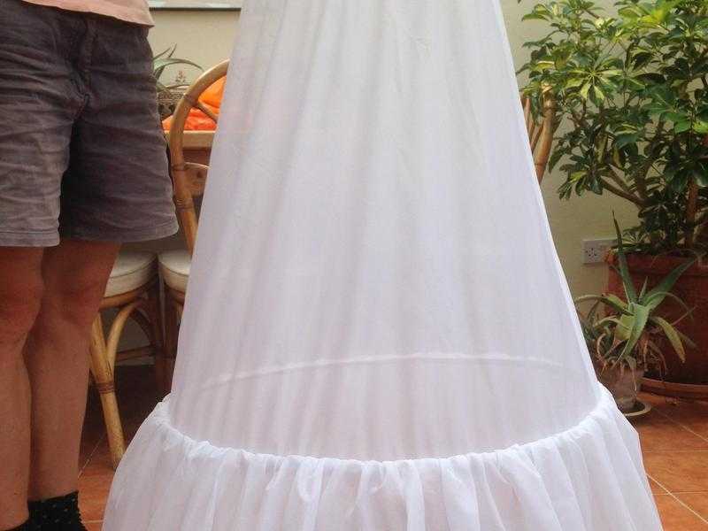 Hooped underskirt for wedding dress