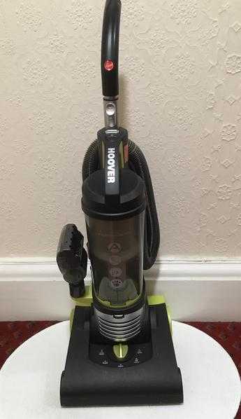 Hoover Hurricane Bagless Upright Vacuum Cleaner in good clean working condition