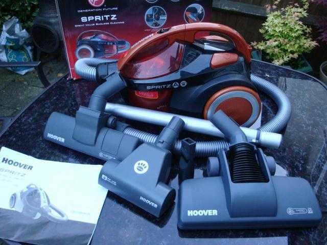 Hoover Spritz Bagless Cyclinder Cleaner