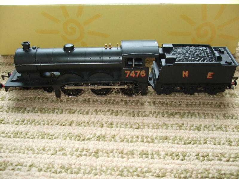 HORNBY LOCOMOTIVE AND TENDER