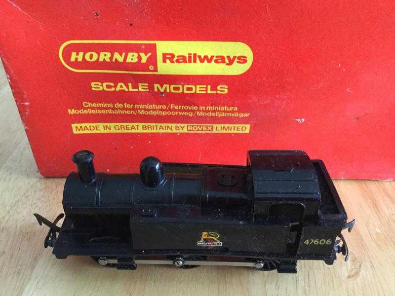 Hornby OO model train engines, track and accessorie