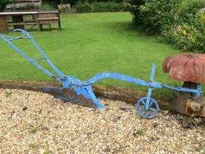 Horse-drawn potato earthing-up plough.