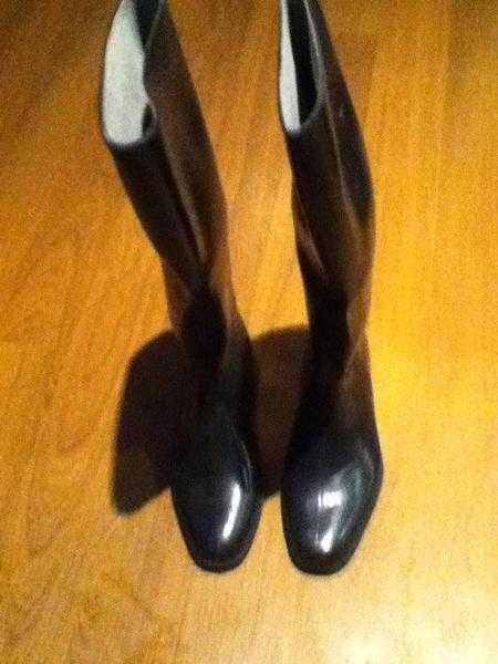 Horse riding boots