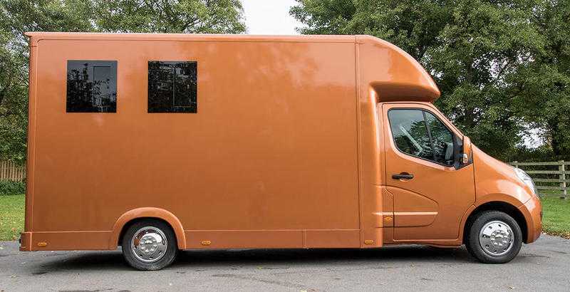 Horsebox Vauxhall Movano 2011