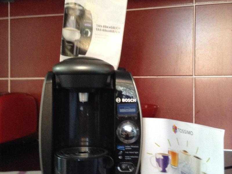 Hot drink machine