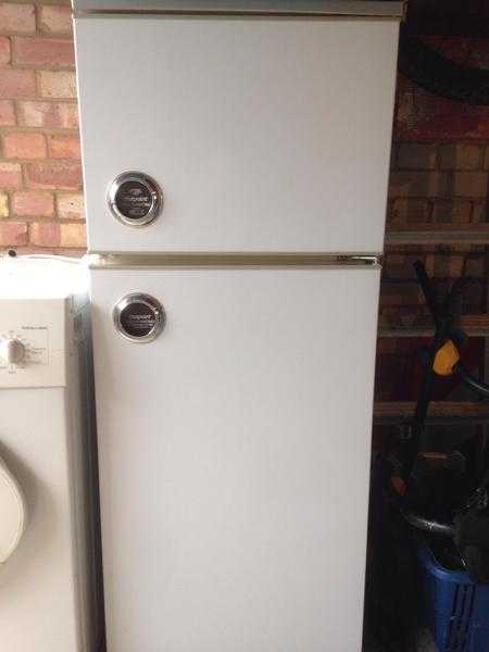 Hot point fridge freezer