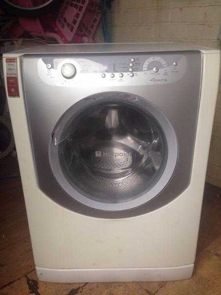 hotpoint 7.5kg super silent washing machine in vgc .deliverry possible