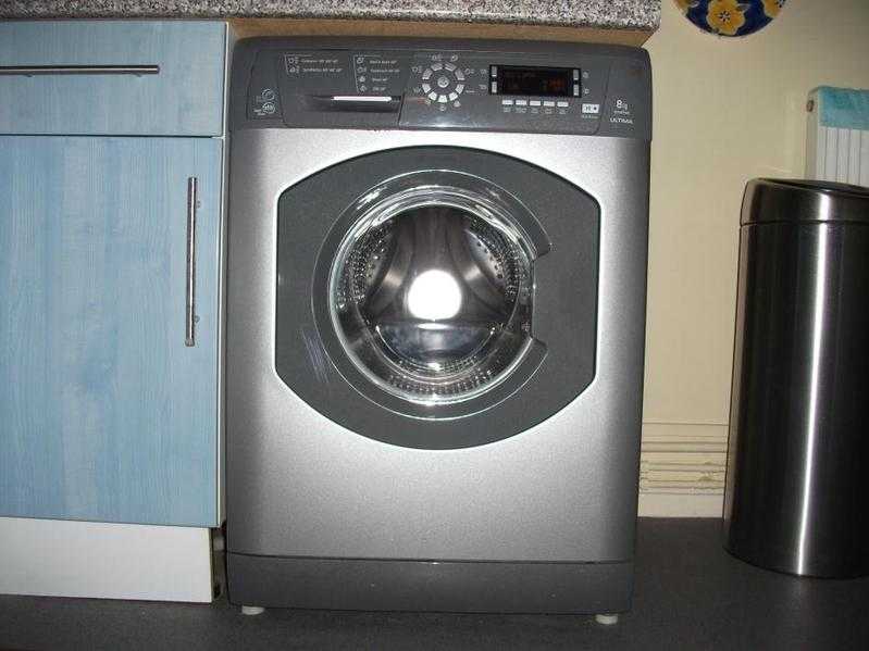 HOTPOINT 8KG GREY 1600 SPIN WASHING MACHINE