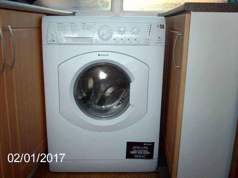 Hotpoint Aquarius  All-in-One -1400 spin 7Kg washer dryer White