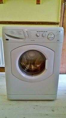 Hotpoint Aquarius washer dryer